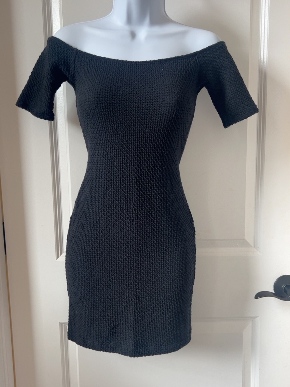 Clayton Black Textured Stretch Off-the-Shoulder Mini Dress Size M